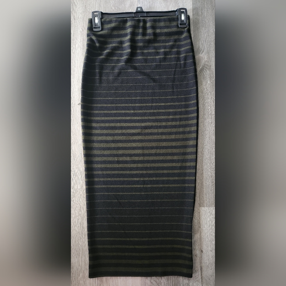Nicki Minaj pencil skirt